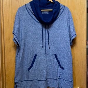 Eddie Bauer short sleeve sweatshirt